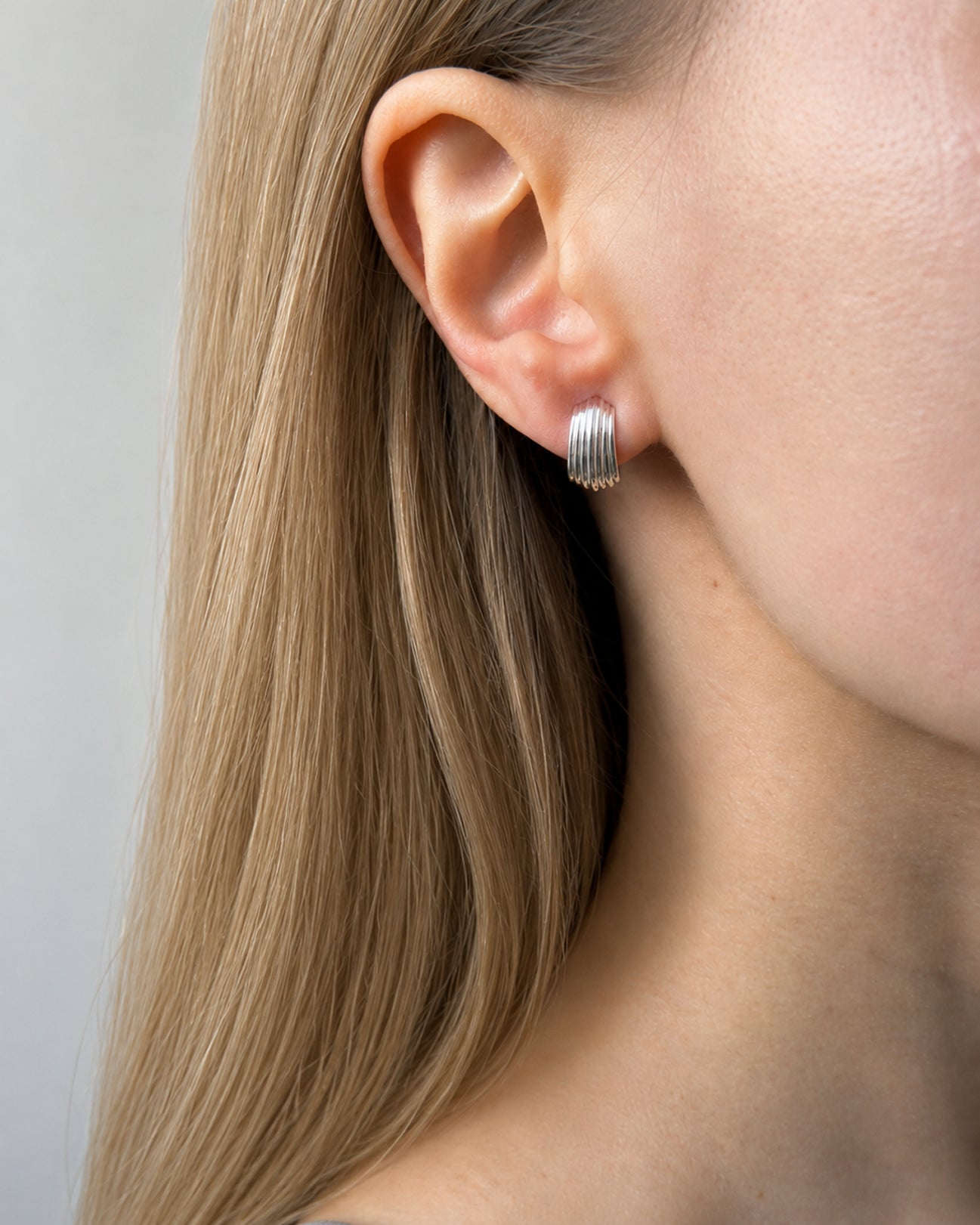 Celine Hoops