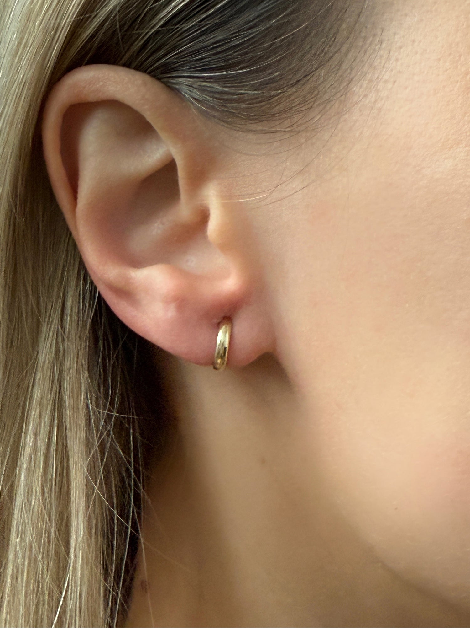 Classic Huggie Hoops (10mm)