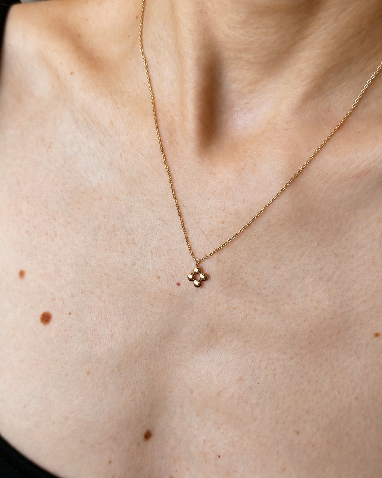 Flower Pendant Necklace