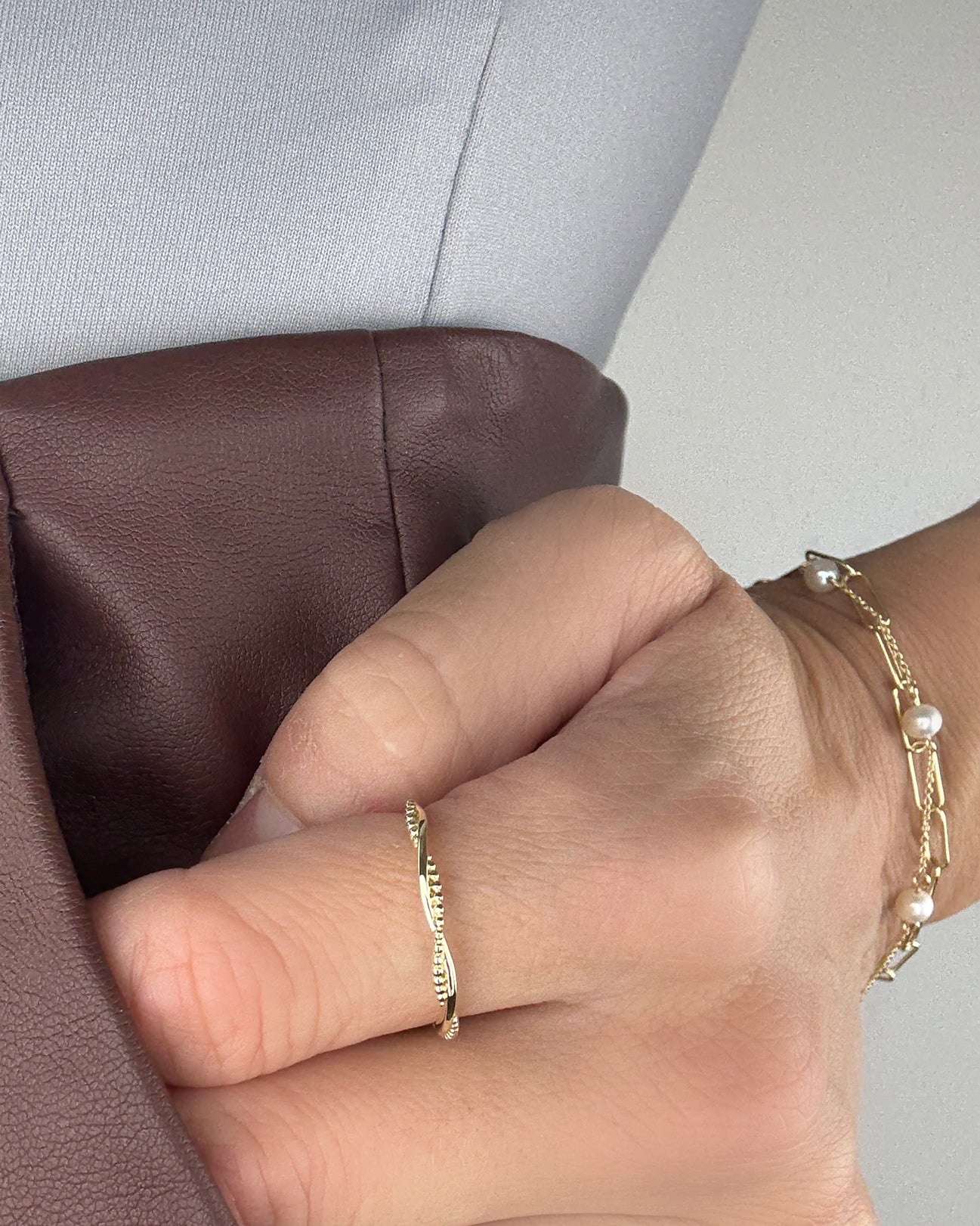 Intertwined Ring