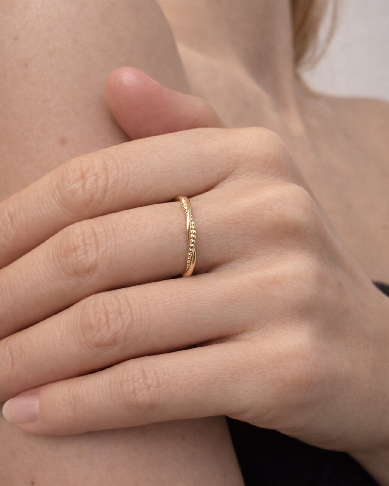 Intertwined Ring
